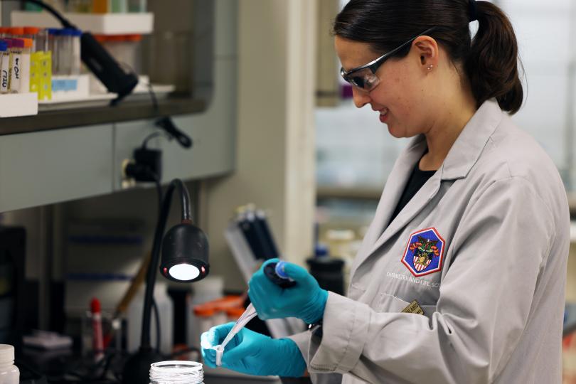 Rosemary Calabro in lab